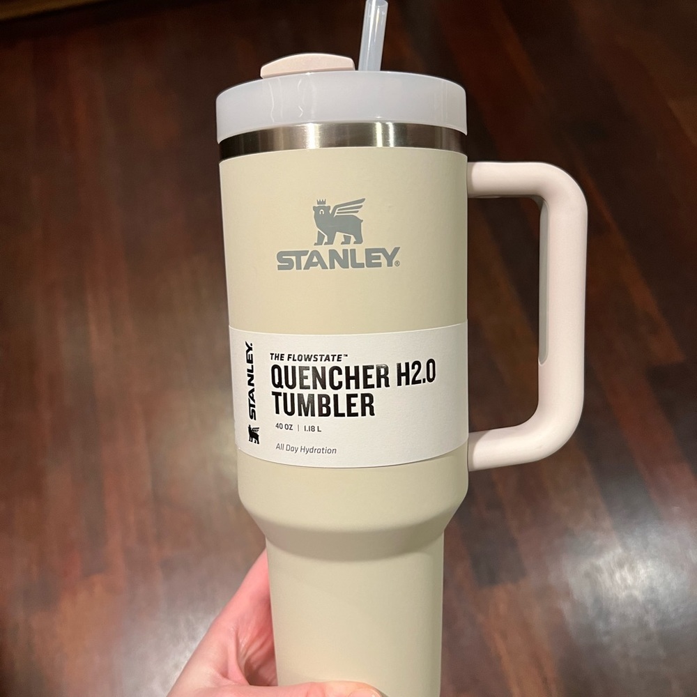 NEVER USED Limited Edition 40oz Dune Stanley Cup